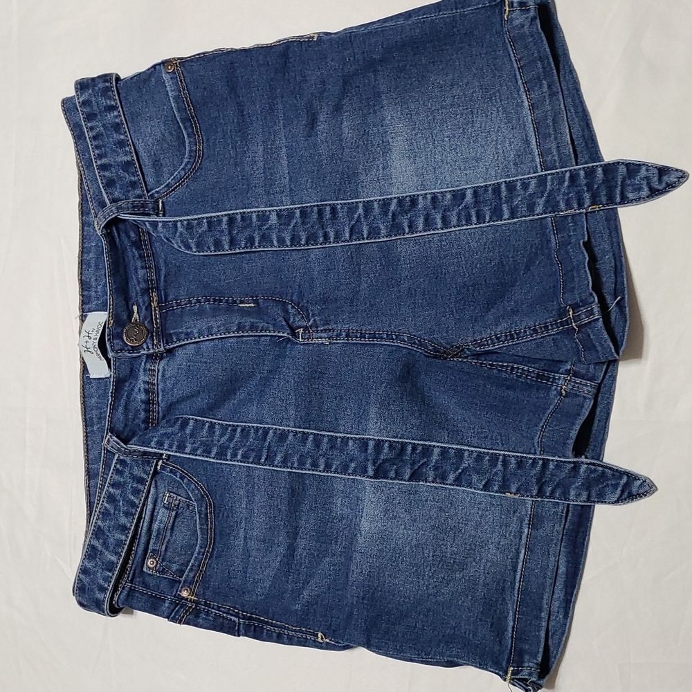 H&H by Harmony and Havoc shorts size 12 women's